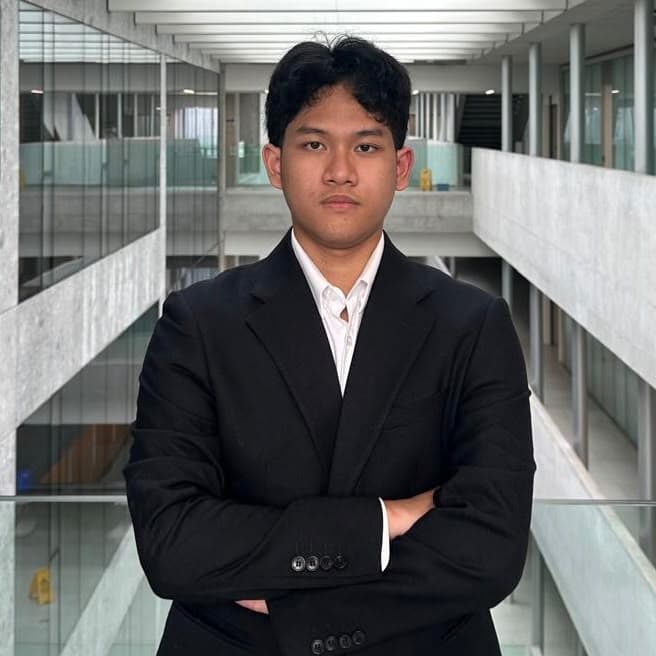 Portrait of Daniel Binzulkifli